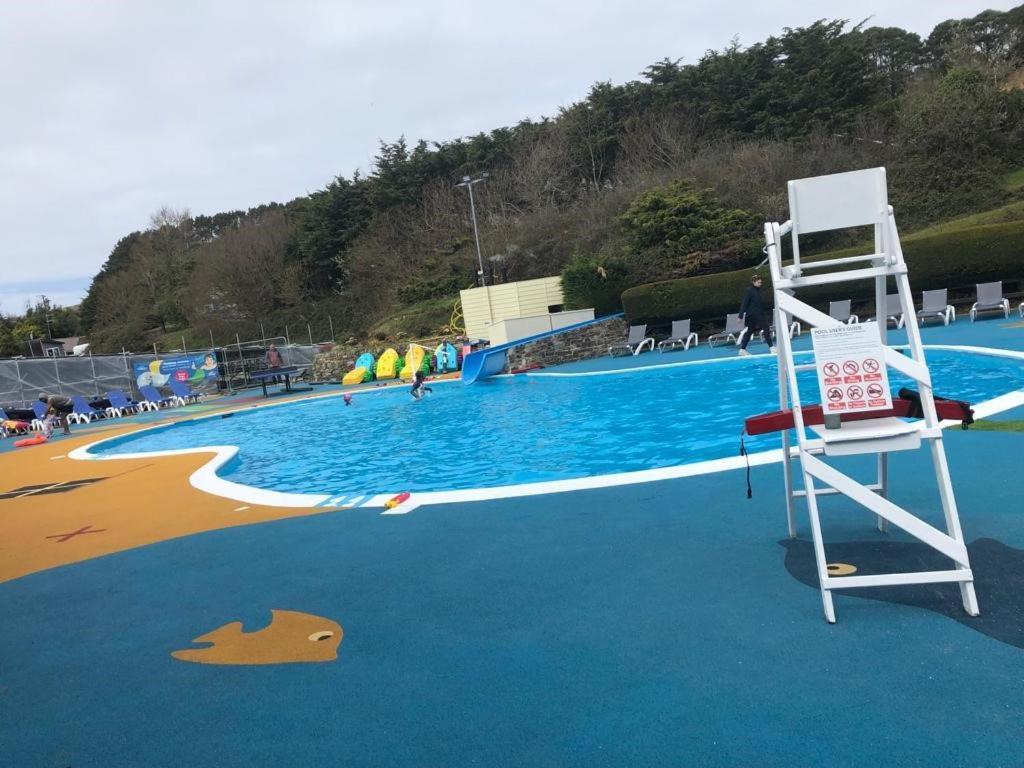 Exclusive 3 Bedroom Caravan, Sleeps 8 People At Parkdean Newquay Holiday Park, Cornwall, Uk 外观 照片